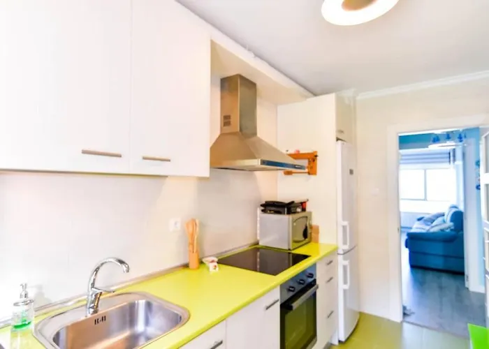 Dos Coqueto Y Comodo Con Piscina Y Padel *