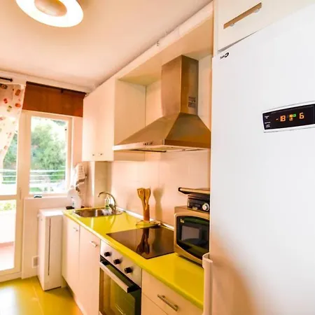 Dos Coqueto Y Comodo Con Piscina Y Padel