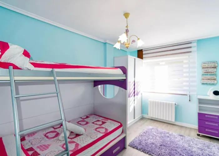 Dos Coqueto Y Comodo Con Piscina Y Padel Suances